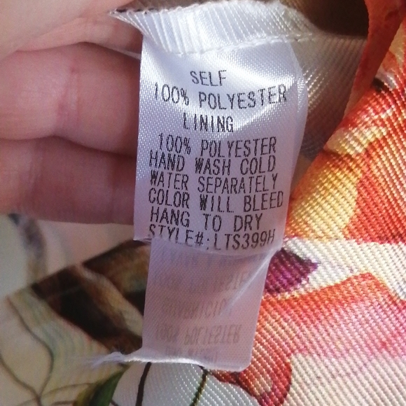 CHELSEA Flowered Skirt Size - Picture 6 of 7